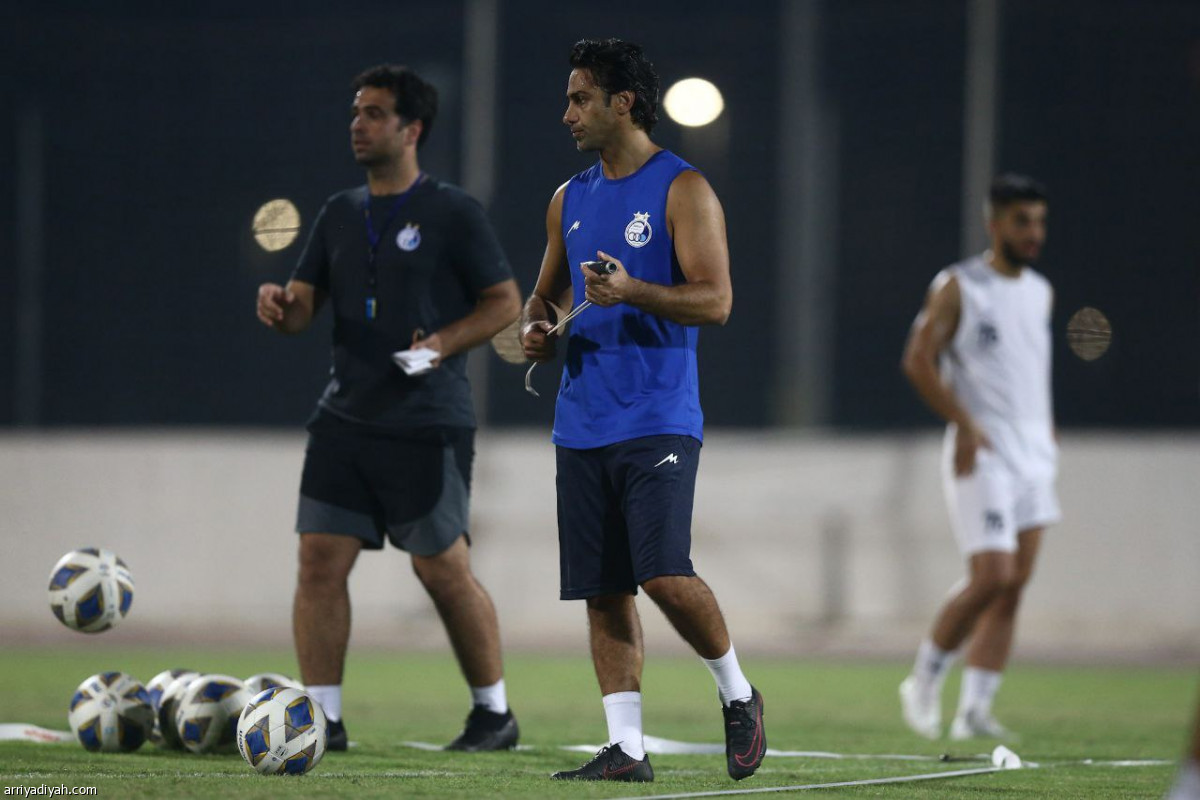 الاستقلال يستعد للهلال