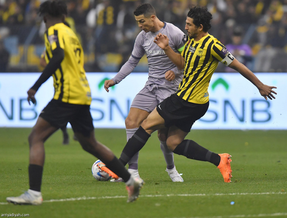 الاتحاد يضرب النصر.. ويعبر إلى نهائي السوبر