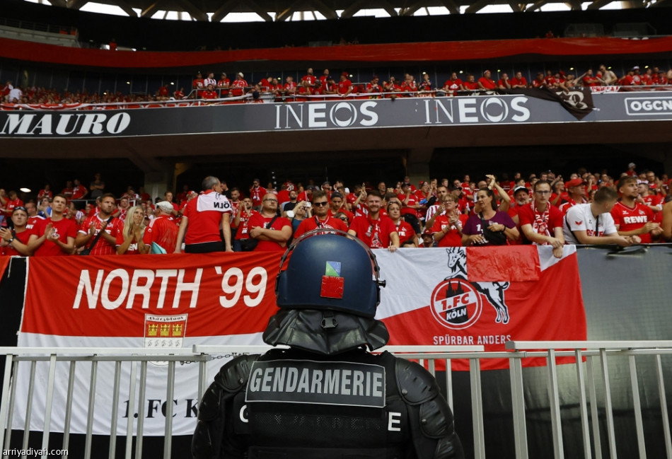 كونفرنس ليج.. شغب الجماهير يؤجل انطلاق مباراة نيس وكولن