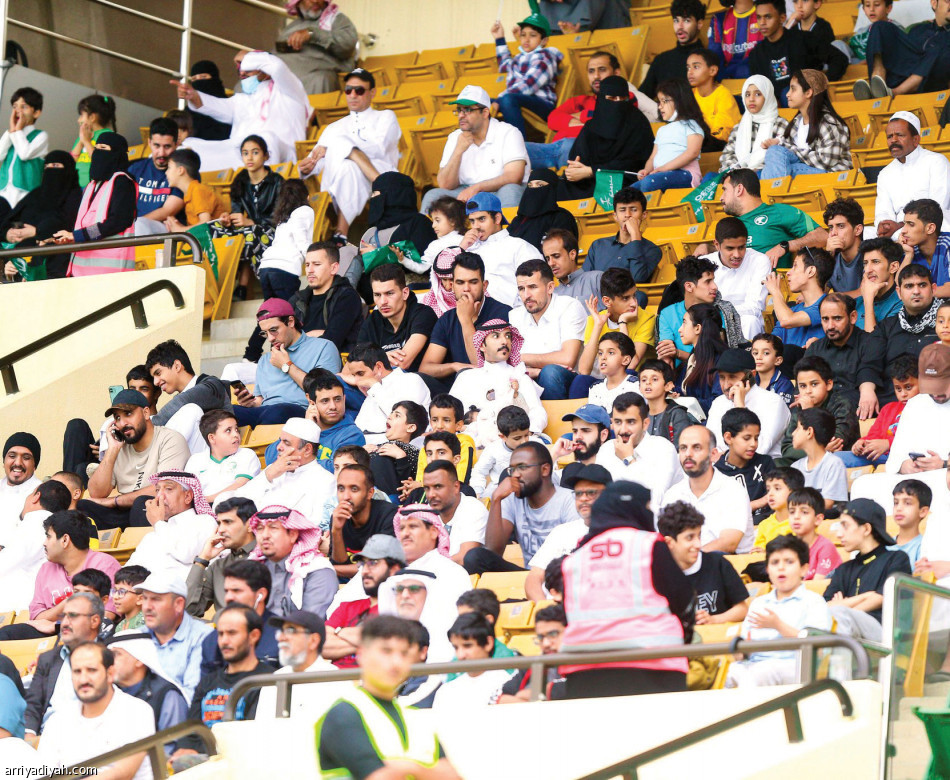 الأخضر..
صدارة خامسة وتأهل سابع