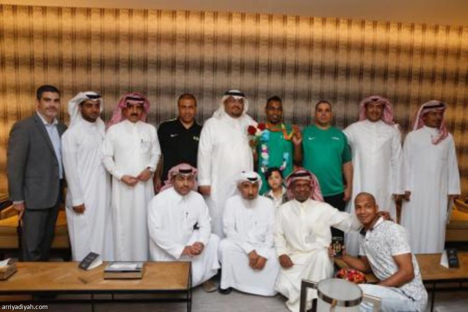 إستقبال أبطال للنخلي في مطار الرياض