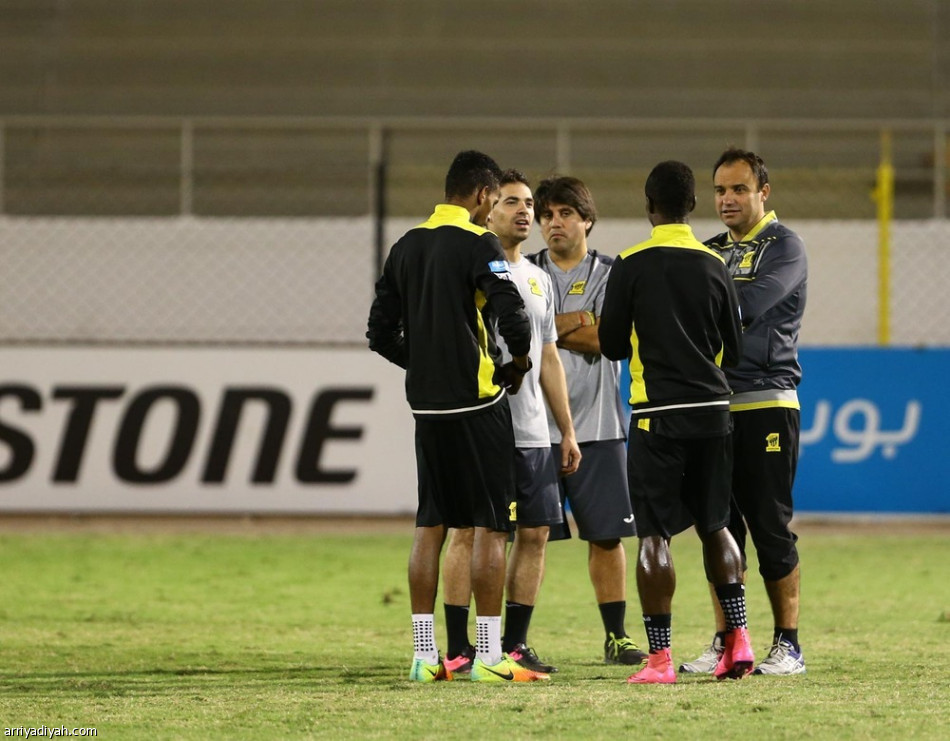 دعم شرفي اتحادي قبل موقعة الشباب