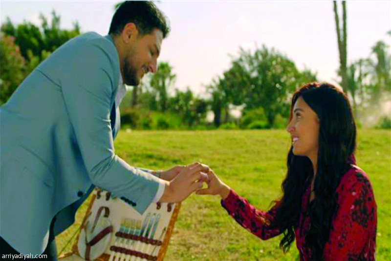 صورة التقطت لدينا الشربيني مع أحمد صفوت في أحد مشاهد مسلسل «لعبة النسيان»