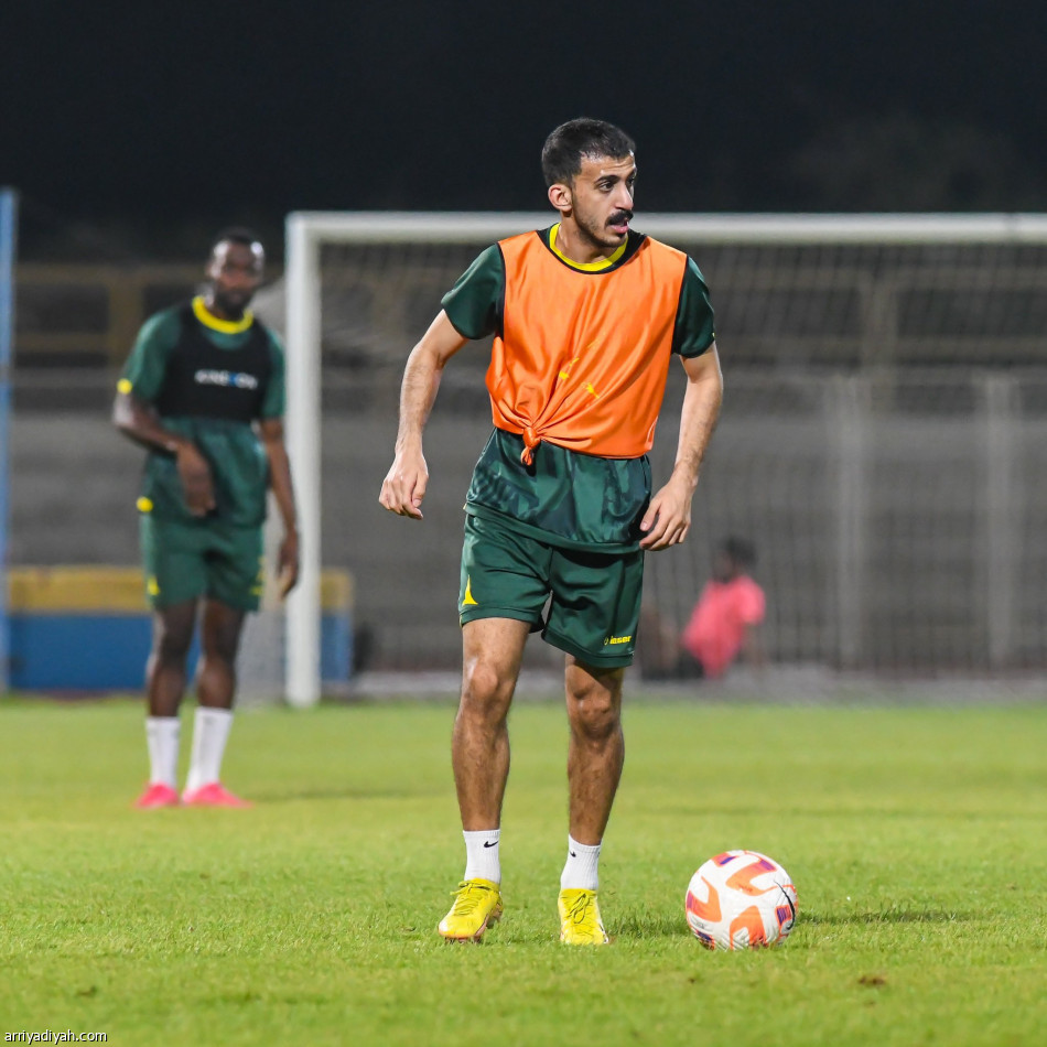 الخليج يستعين بـ«الفيديو» قبل الهلال