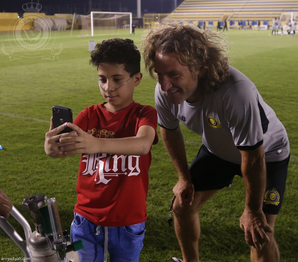 إدارة النصر تكرم طفل «الأوكسجين»