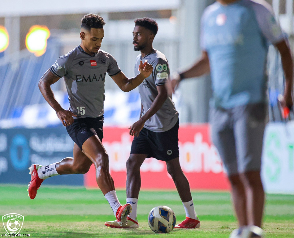 الهلال يتأهب للإيراني.. ويطير إلى دبي غدا