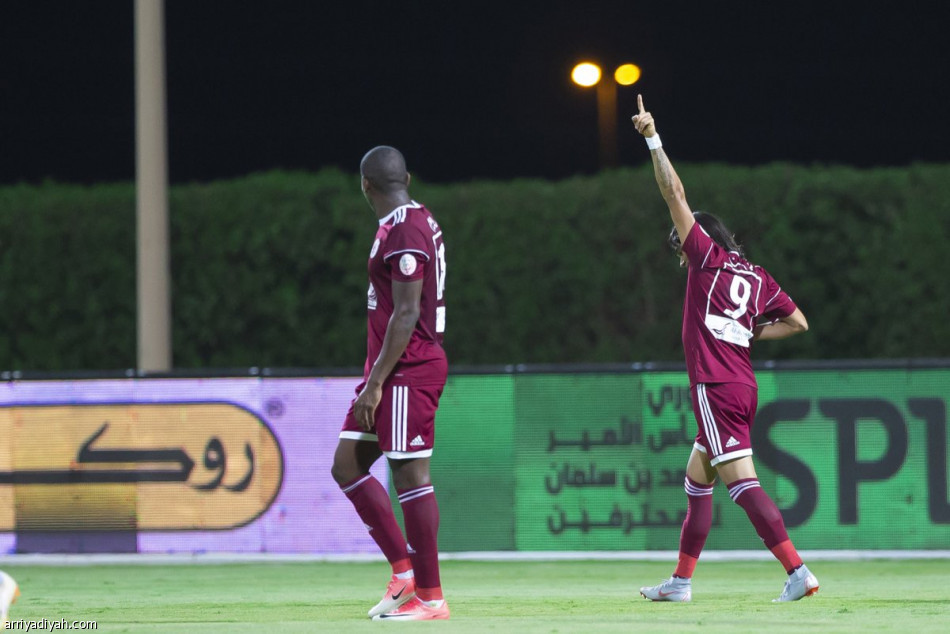 الباطن يرفض الخسارة من الفيصلي.. والقادسية والفتح يتعادلان