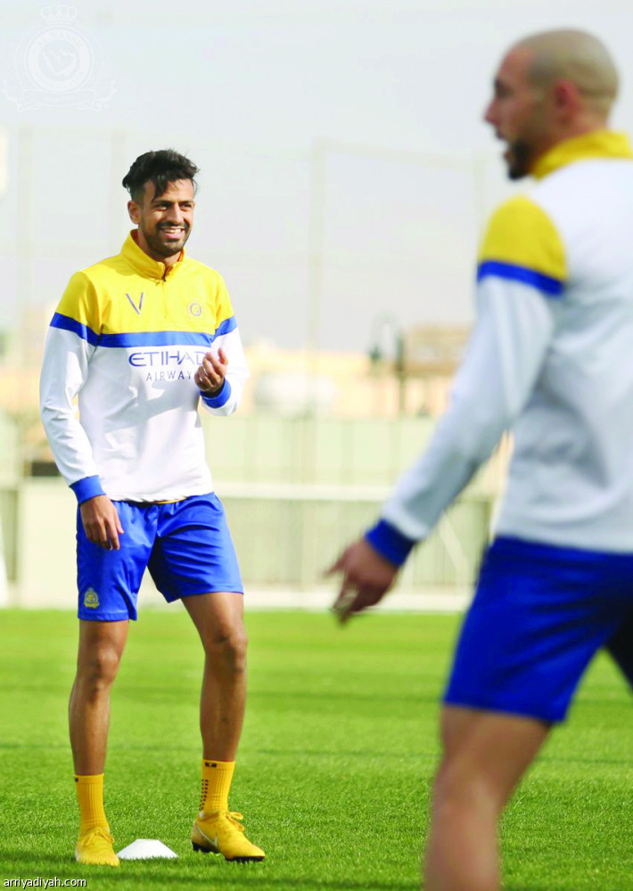 صورة التقطت أمس لعبد الله السالم المهاجم النصراوي في بداية الحصة التدريبية قبل المغادرة إلى جدة استعداداً للقاء الأهلي اليوم(المركز الإعلامي ـ النصر)