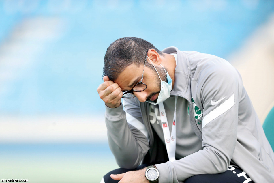 الأخضر..
يخسر النهائي الرابع