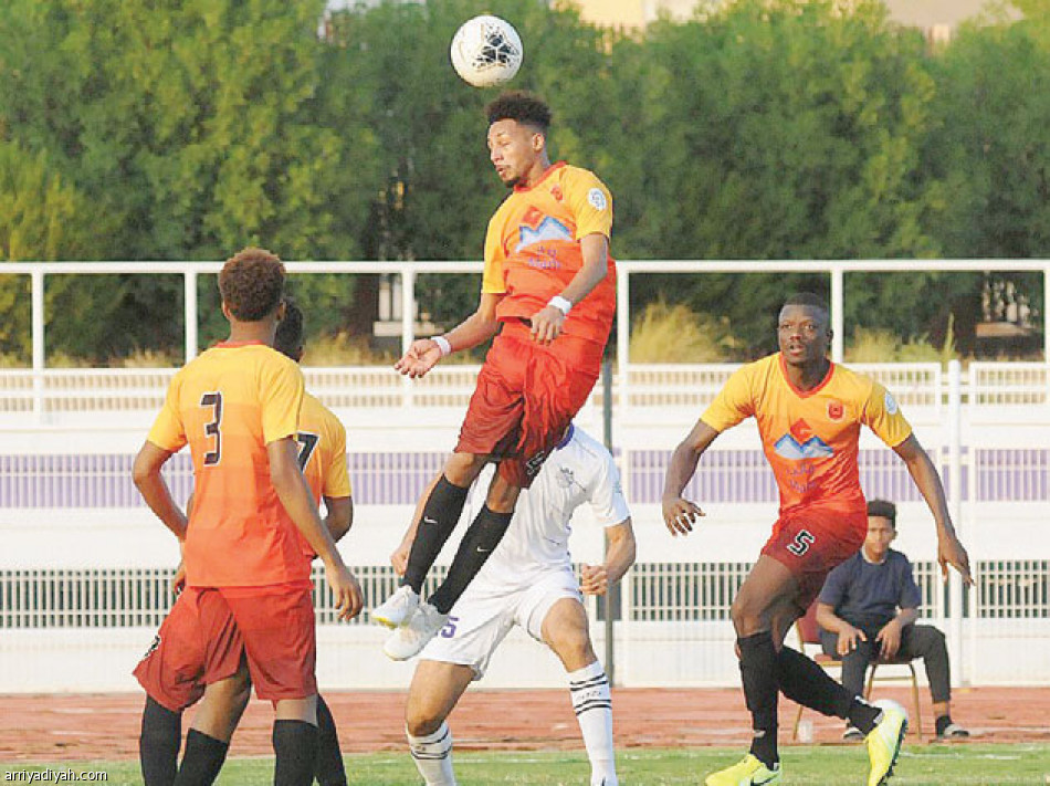 العين
يخطف الثاني