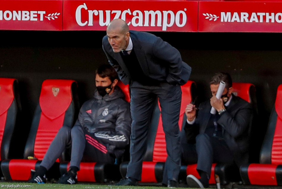 الريال يتنفس بنقاط إشبيلية