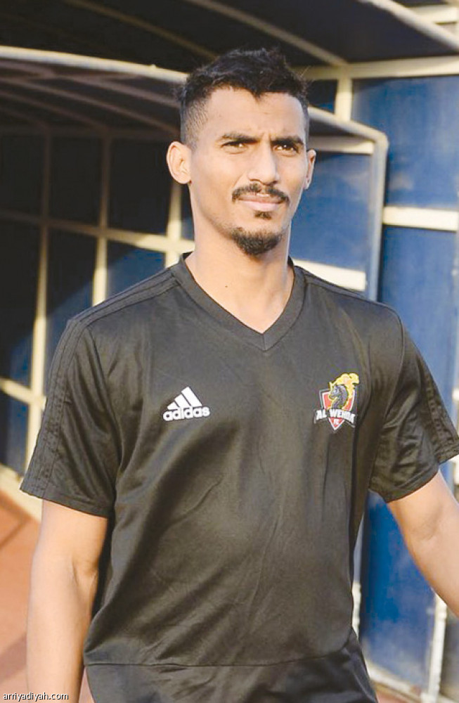 مشاركة باخشوين تشعل نزاع الرائد والوحدة صحيفة الرياضية
