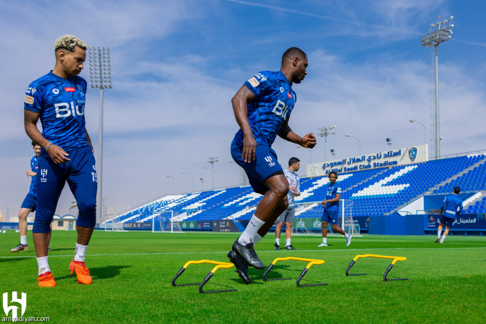 دياز يختبر إعداد الهلال أمام الشرق