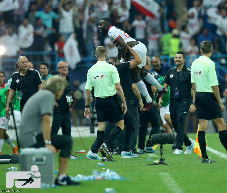 الزمالك يتوج بكأس السوبر في محيط الهلال