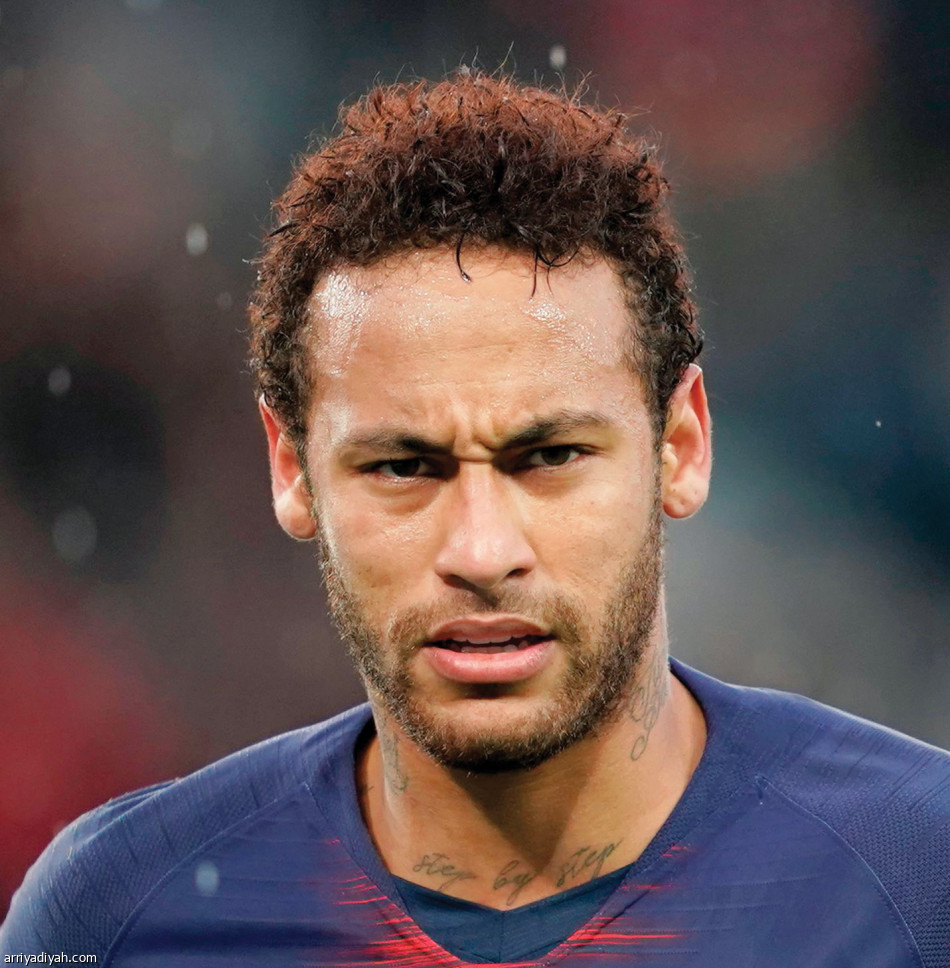 435 مليونا
تتلاشى أمام الصخرة