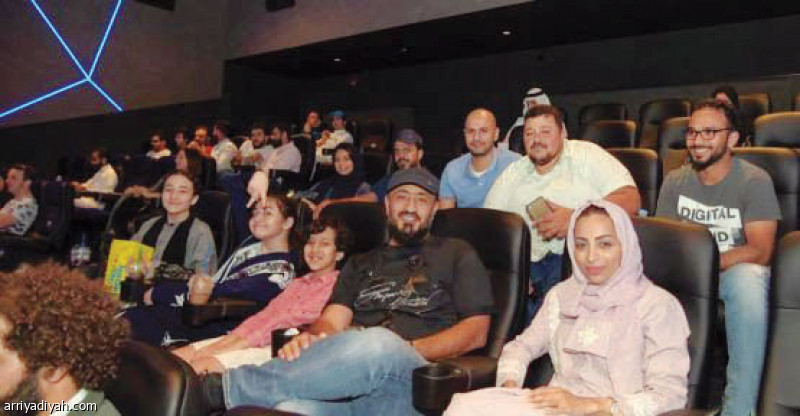 صورة التقطت أمس لحضور يتابعون فيلم Reel Rock13