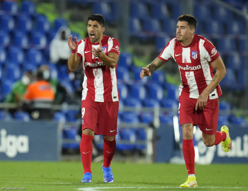 سواريز يهزم خيتافي في 12 دقيقة