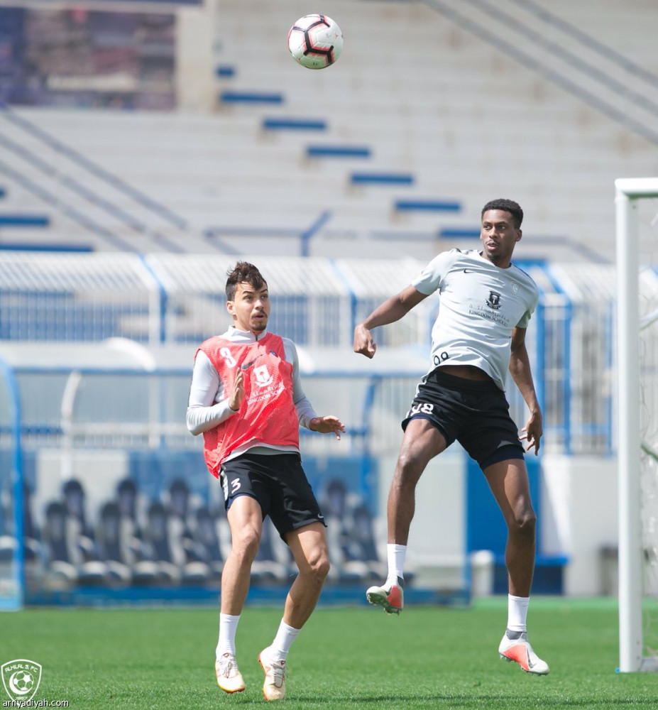 «شبل» يظهر في تدريبات الهلال قبل الاتحاد