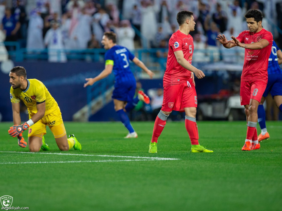 الهلال يضرب القطري بثلاثية