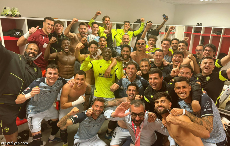 ألميريا يكتسح ديربي غرناطة