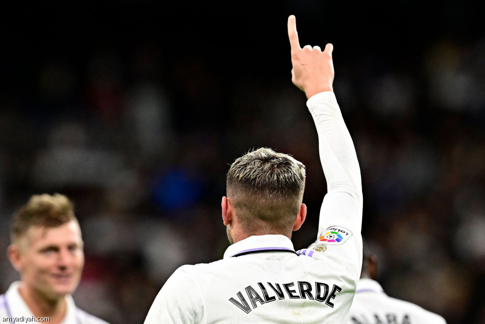 Real Madrid wins Seville and moves away from the top